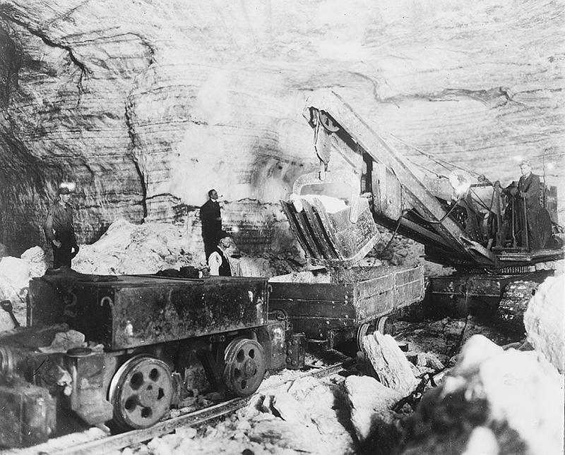 Illustration for article titled These Incredible Salt Mines Are Like Another World Beneath Our Feet